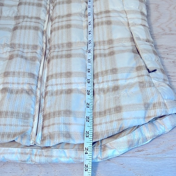 Patagonia Wooly Plaid in Raw Linen Neutral Color Hood Vest Puffer Size Medium - Picture 10 of 11